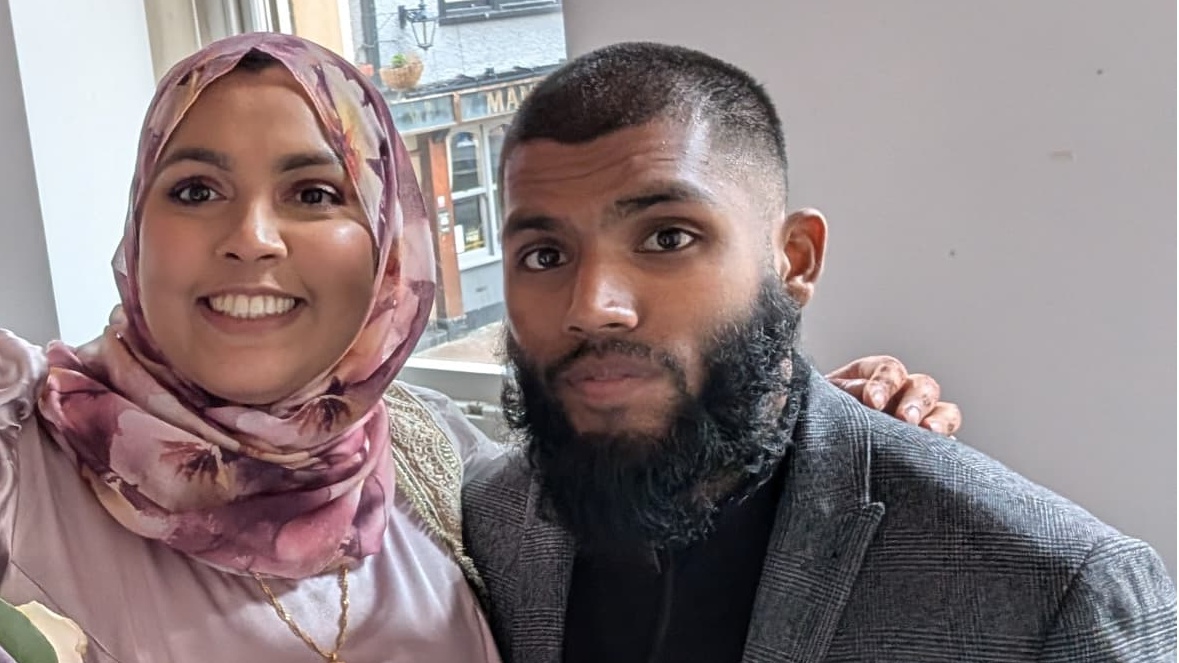 Kamran Ahmed (R) has been on hunger strike for 60 days. He is pictured with his sister Shahmina Alam. Image: Family handout