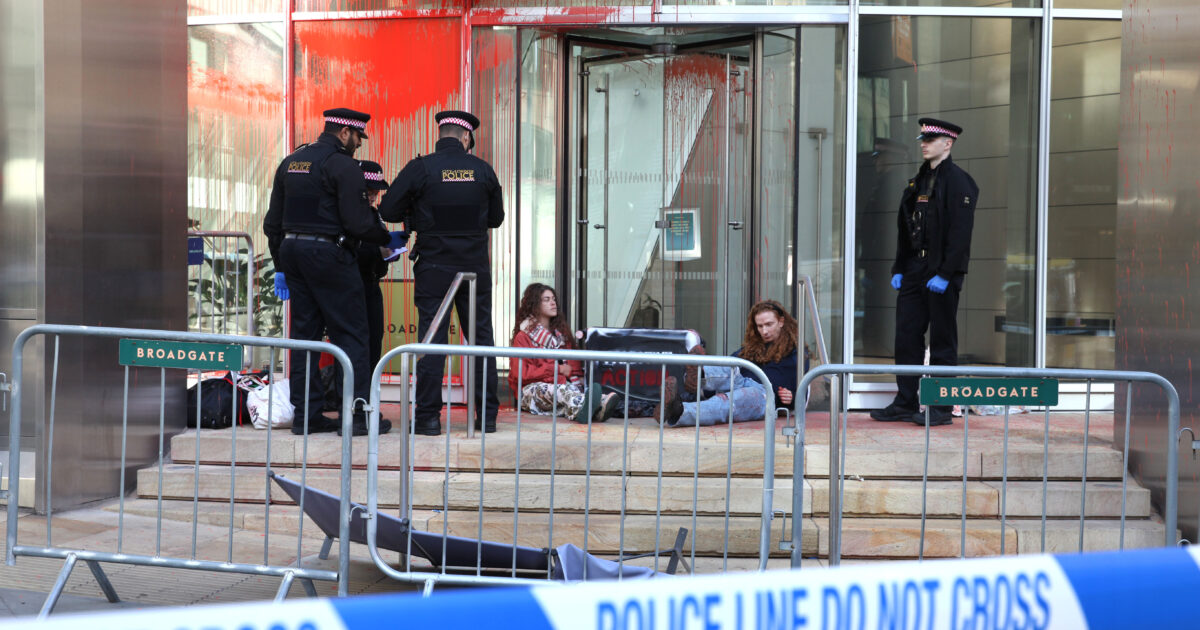 Bank That ‘Was Largest Foreign Investor’ in Israeli Arms Firm Dumps Stock