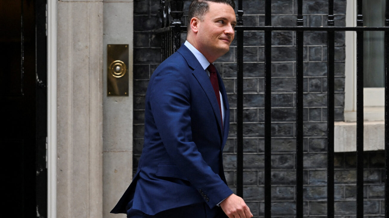 Wes Streeting on Downing Street having met the prime minister for a coffee which lasted 16 minutes, 2026. Photo: Reuters/Jaimi Joy