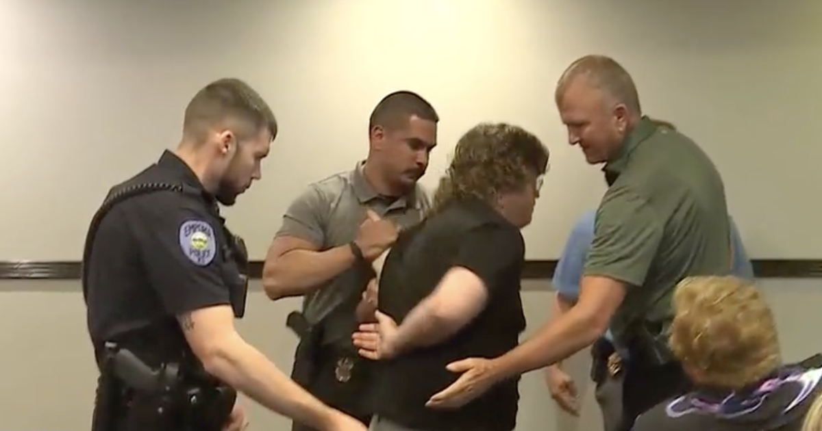 Teacher Arrested for Clapping at Data Centre Meeting in US